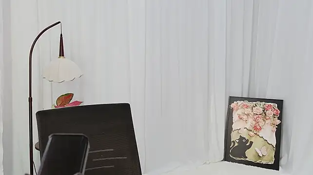 Sasha-666 live cam on StripChat