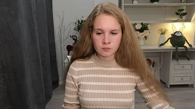 AlbinaCoroniti live cam on StripChat