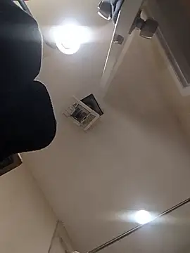 bobby69cock live cam on StripChat