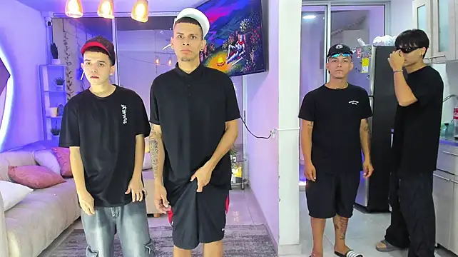 Houseofwarrios's Colombian male cam and chat room