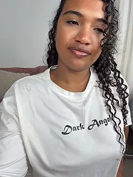 Webcam Model(MilaTeenX) is live