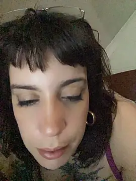 gattasromanxxe live cam on StripChat