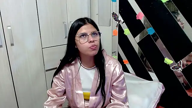 katery_wok11 live cam on StripChat