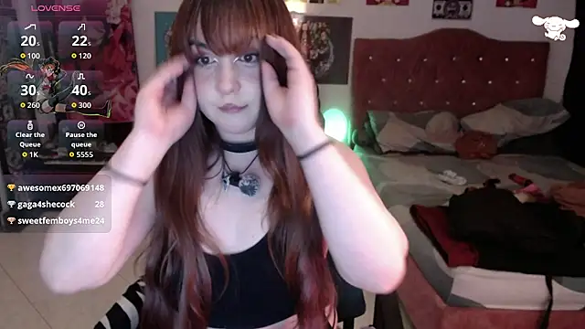 Avril2001 live cam on StripChat
