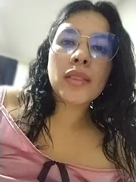 alix_bay live cam on StripChat