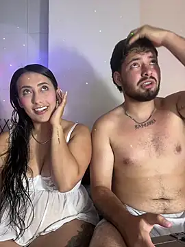 hector_and_aleja live webcam