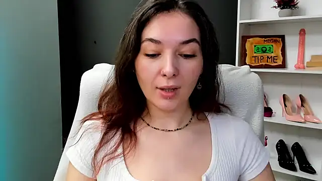 Meagn_Extasy live cam on StripChat