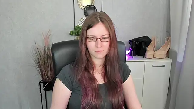 emmaxDelight live cam on StripChat