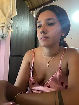 emmariders2 live cam on StripChat