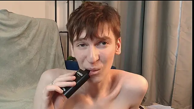 CraveRisk live cam on StripChat