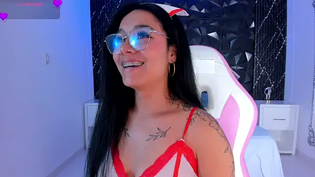 AnaiaClarck live cam on StripChat