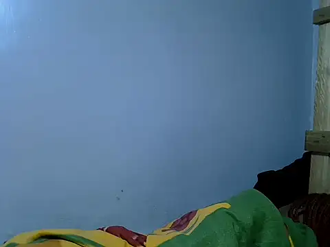 Lovelytriz_254 live cam on StripChat