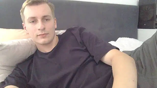 your_andy live cam on StripChat