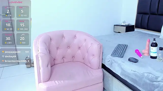 abigail_johnson live cam on StripChat