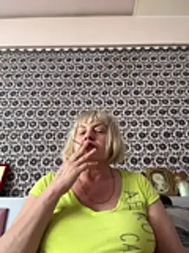 AnastasiaGrey777 live cam on StripChat
