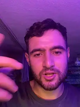 berke_35 live cam on StripChat