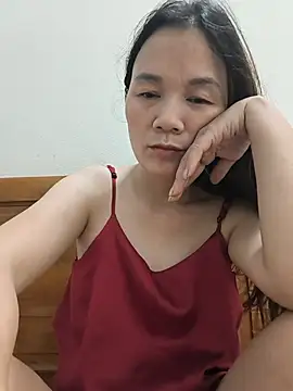 Lye_lovely live cam on StripChat