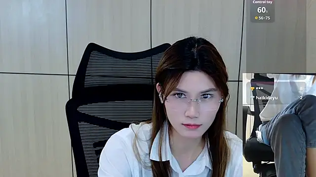 zhen-68 live cam on StripChat