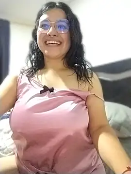 alix_bay live cam on StripChat