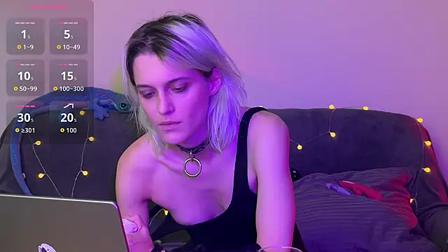 Leah_Elfie webcam