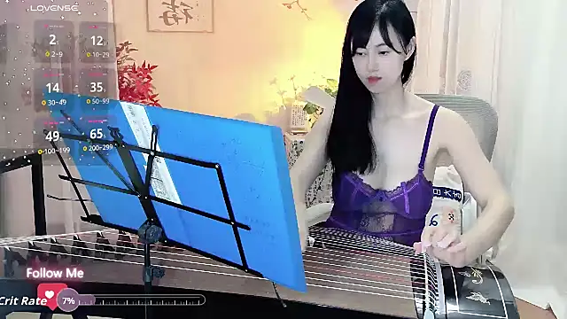 noomi-1111 live cam on StripChat