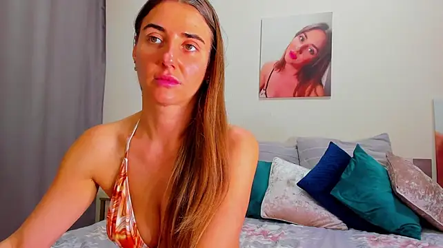 Squishy_Goddess live cam on StripChat