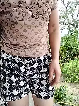Lovephay8x live cam on StripChat