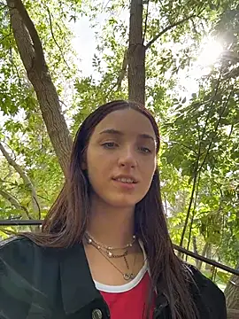 DollyTall's live cam