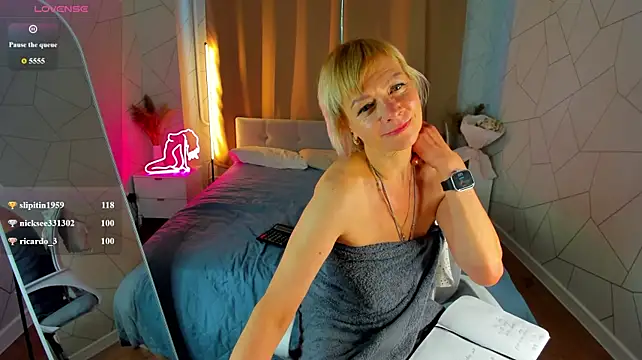Ann_Annise