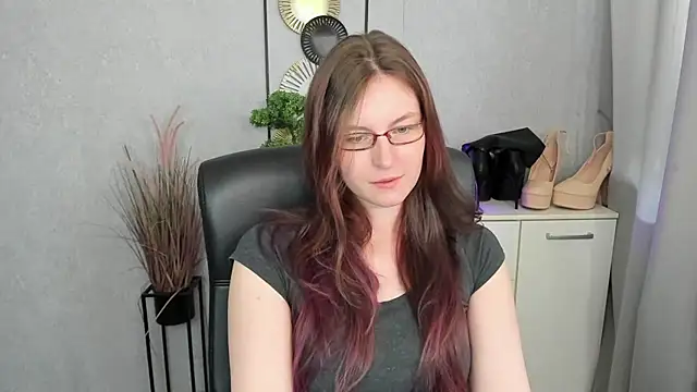 emmaxDelight live cam on StripChat