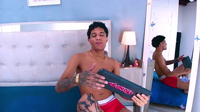 _Thiago12 live cam on StripChat