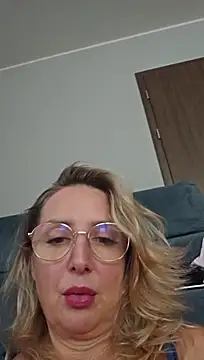 MariaRichi_ live cam on StripChat
