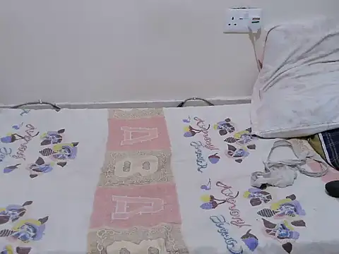 Pumkin2 live cam on StripChat