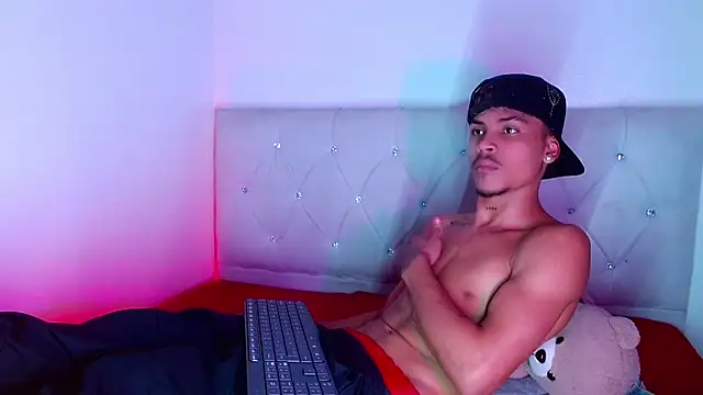 Angel_foxc13 live cam on StripChat