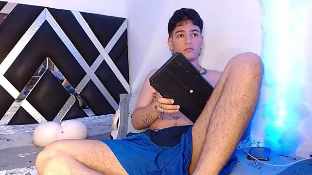 Levy_Steve live cam on StripChat