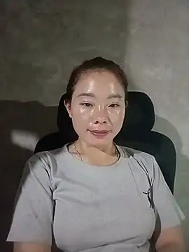 Just-sunbeam live cam on StripChat