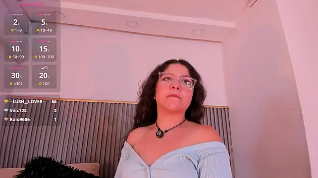 LilithBloom7 live cam on StripChat