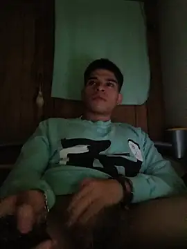 Oliver_LA live cam on StripChat