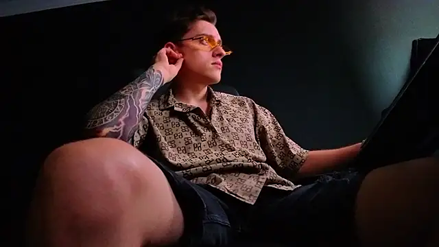 FelixStarkk live sex cam