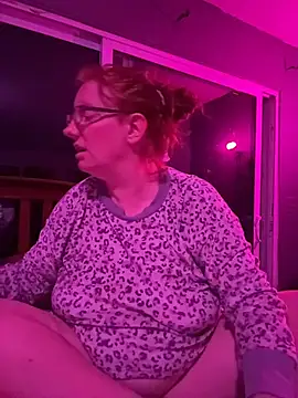 Lenaravenswood live cam on StripChat
