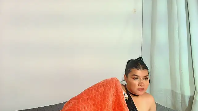 lyzamy_liz live cam on StripChat