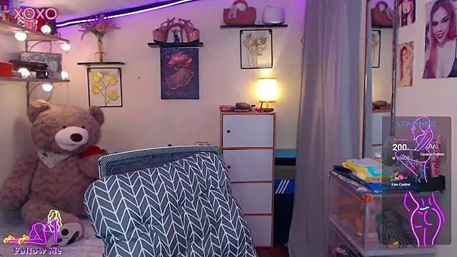 izabella_moore live sex cam
