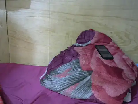 AFRICAN_JUICY001 live cam on StripChat