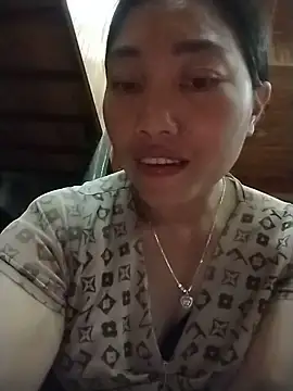 Lovephay8x live cam on StripChat