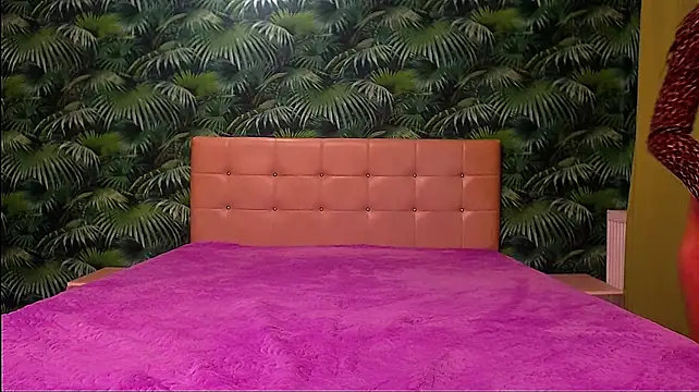 DirtyStella live cam on StripChat