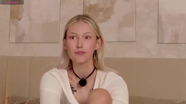 AliceFlarie live webcam