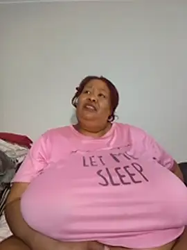 nancy111 live cam on StripChat