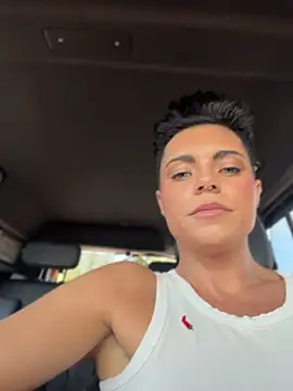 LukeLouHarvey's live cam