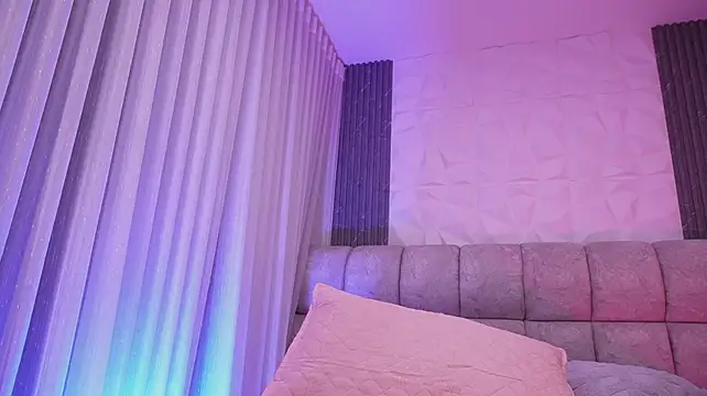 Godess_Scarlett77 live cam on StripChat