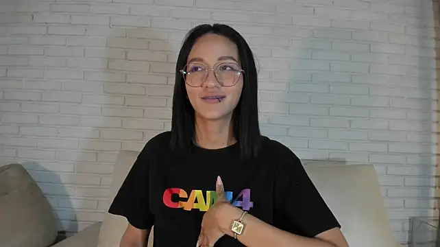 daphne_courtis live cam on StripChat